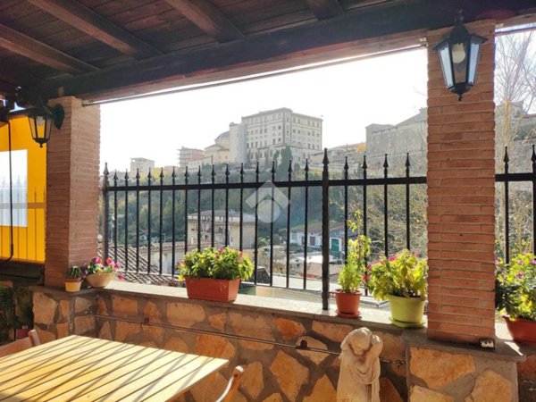 casa indipendente in vendita a Valmontone