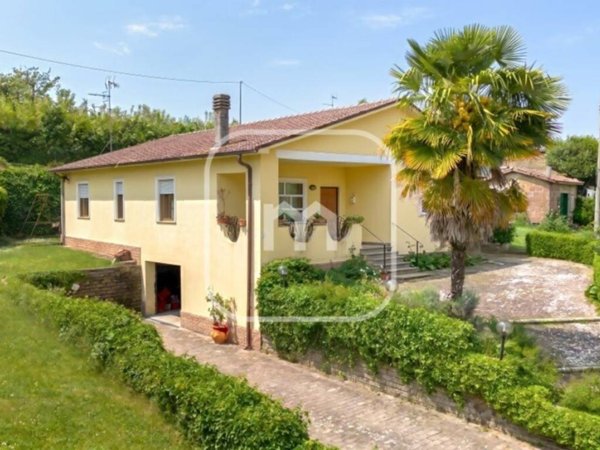 casa indipendente in vendita a Valmontone