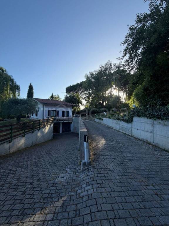 casa indipendente in vendita a Valmontone