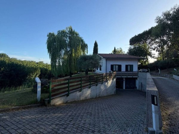 casa indipendente in vendita a Valmontone