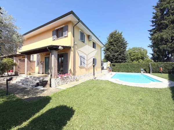casa indipendente in vendita a Valmontone