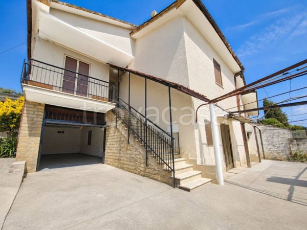casa indipendente in vendita a Valmontone