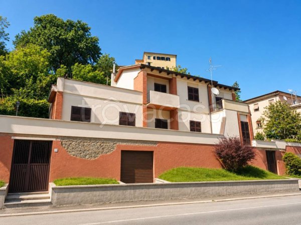 casa indipendente in vendita a Valmontone