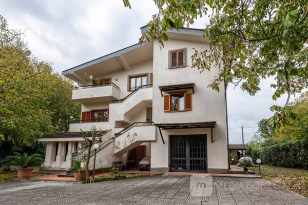 casa indipendente in vendita a Valmontone