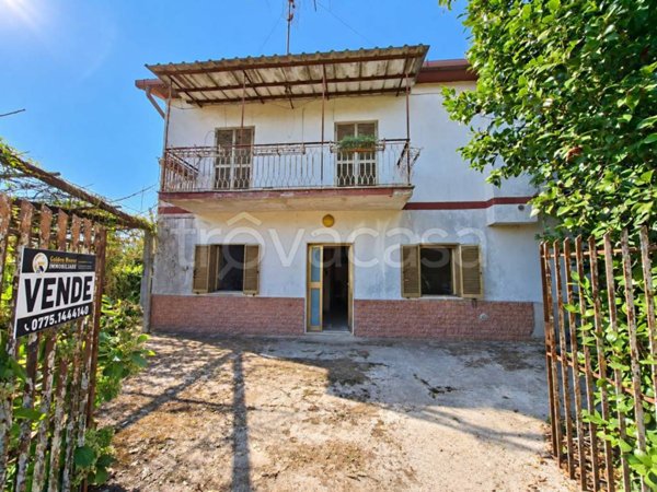 casa indipendente in vendita a Valmontone