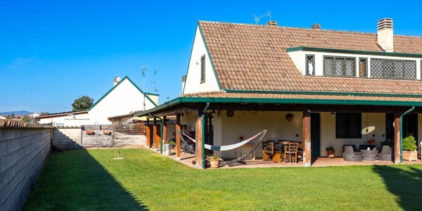 casa indipendente in vendita a Valmontone
