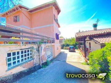 casa indipendente in vendita a Velletri