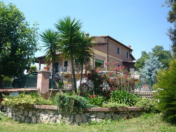 casa indipendente in vendita a Velletri