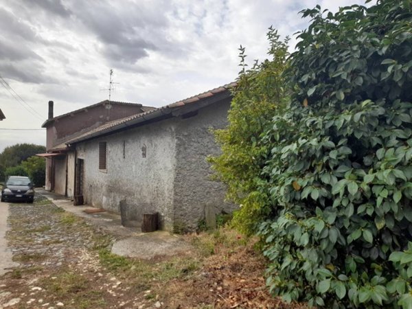 casa indipendente in vendita a Velletri