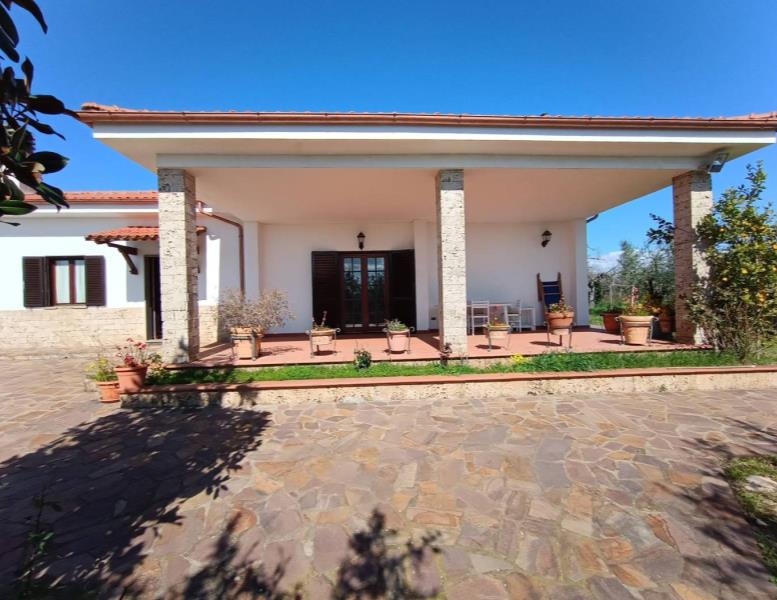 casa indipendente in vendita a Velletri