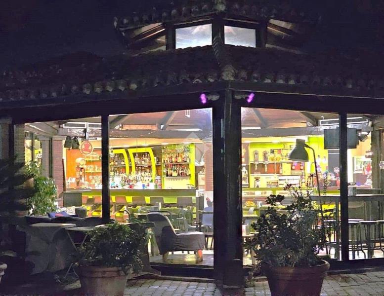 locale commerciale in vendita a Velletri