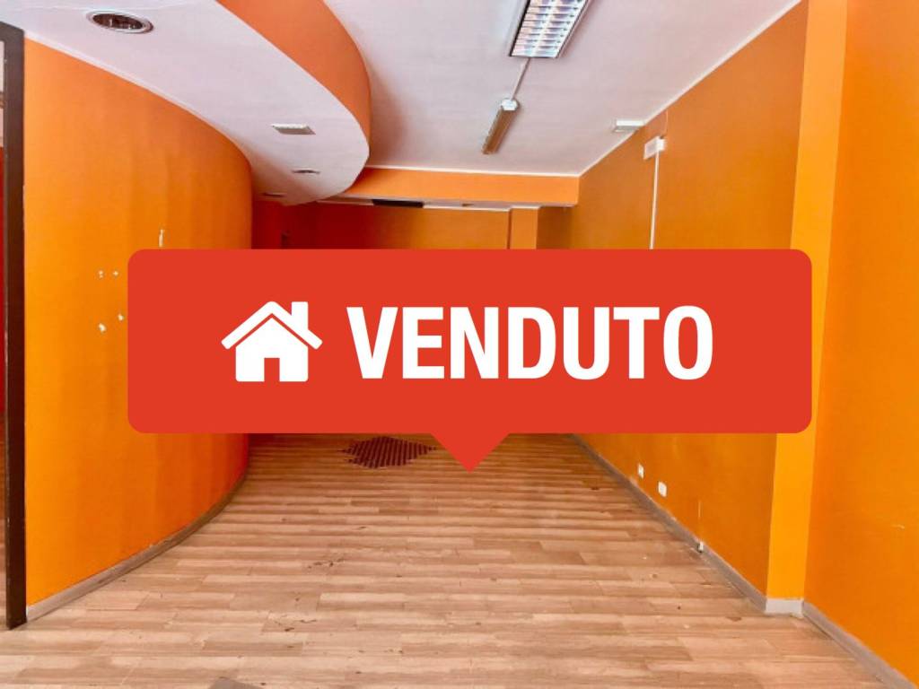negozio in vendita a Velletri