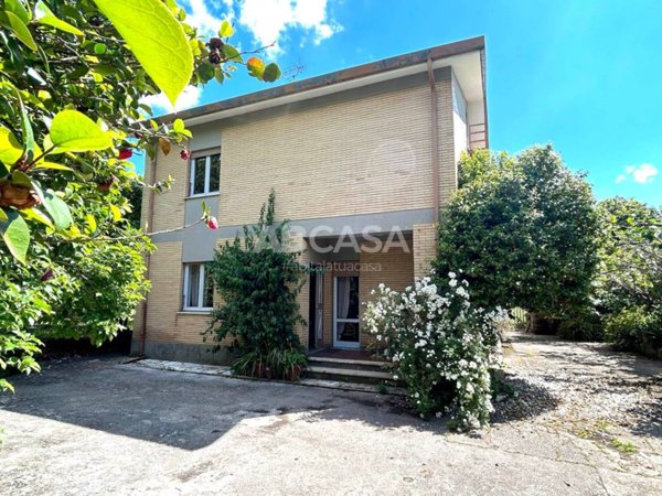 casa indipendente in vendita a Velletri