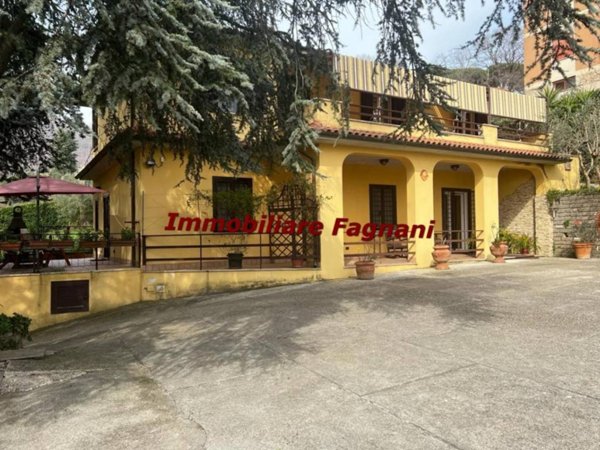 casa indipendente in vendita a Velletri