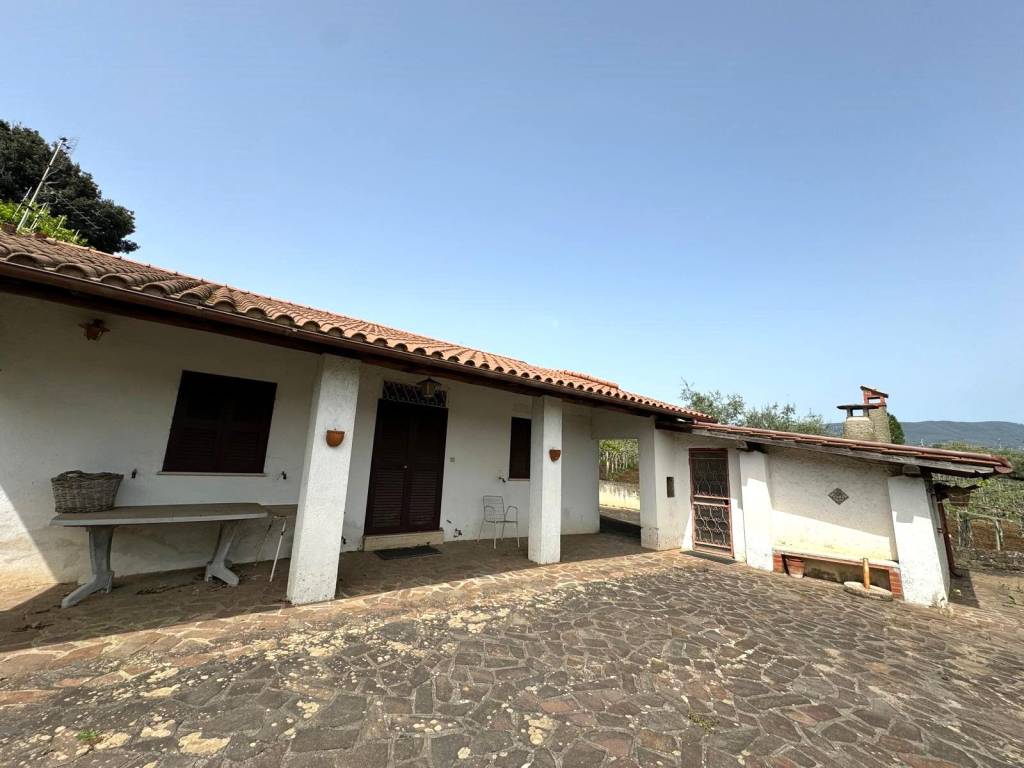 casa indipendente in vendita a Velletri