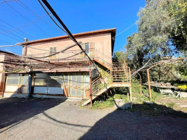 casa indipendente in vendita a Velletri