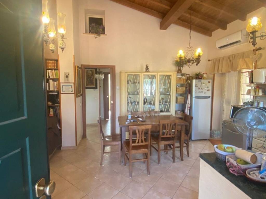 casa indipendente in vendita a Velletri