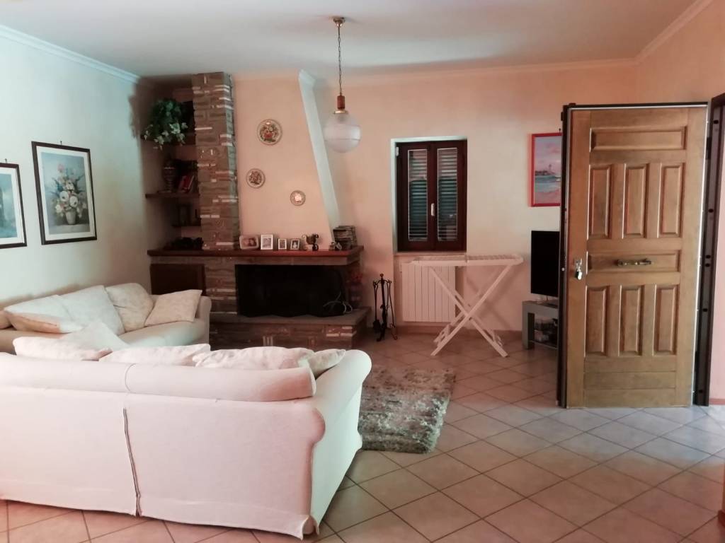 casa indipendente in vendita a Velletri
