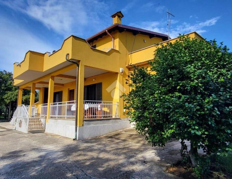casa indipendente in vendita a Velletri