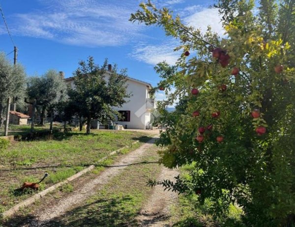 casa indipendente in vendita a Velletri
