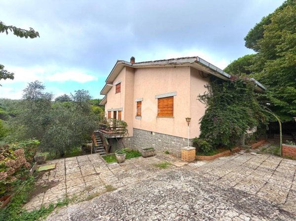 casa indipendente in vendita a Velletri