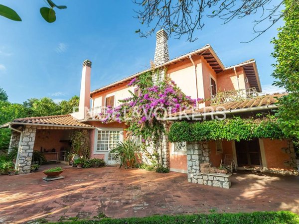 casa indipendente in vendita a Velletri