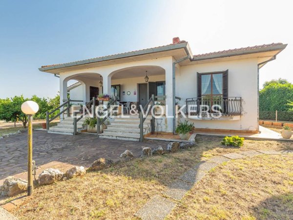 casa indipendente in vendita a Velletri