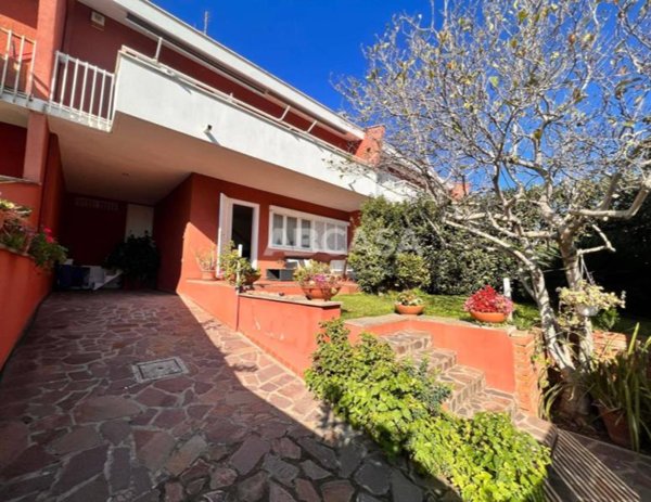 casa indipendente in vendita a Velletri