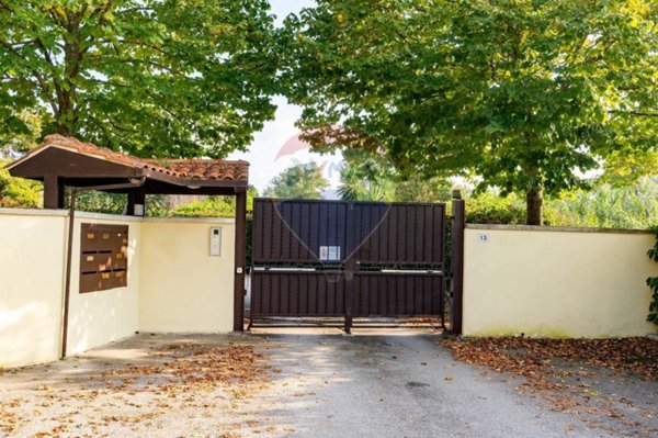 casa indipendente in vendita a Velletri