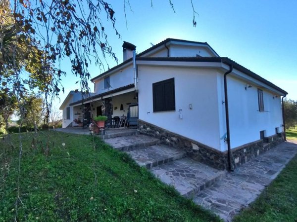 casa indipendente in vendita a Velletri