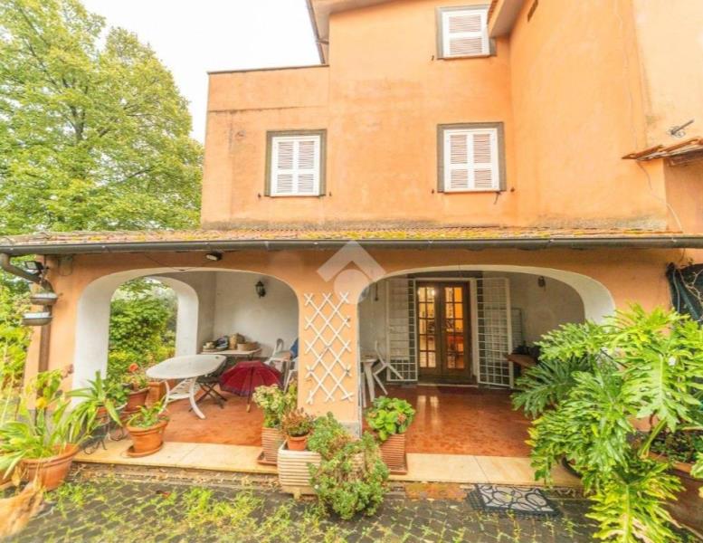 casa indipendente in vendita a Velletri