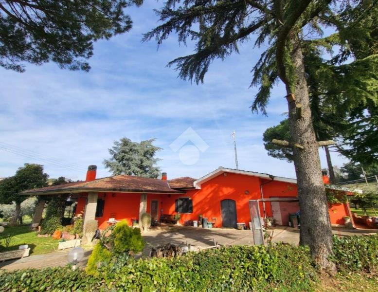 casa indipendente in vendita a Velletri