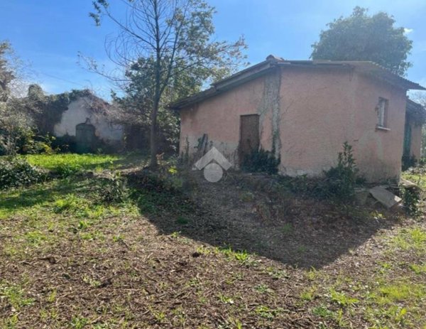 casa indipendente in vendita a Velletri