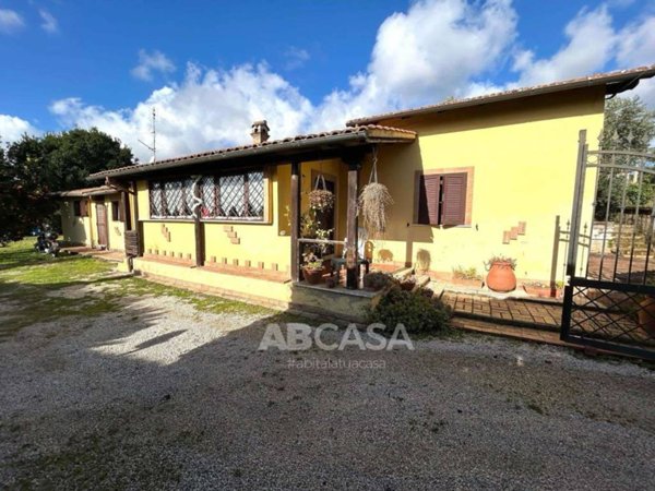 casa indipendente in vendita a Velletri