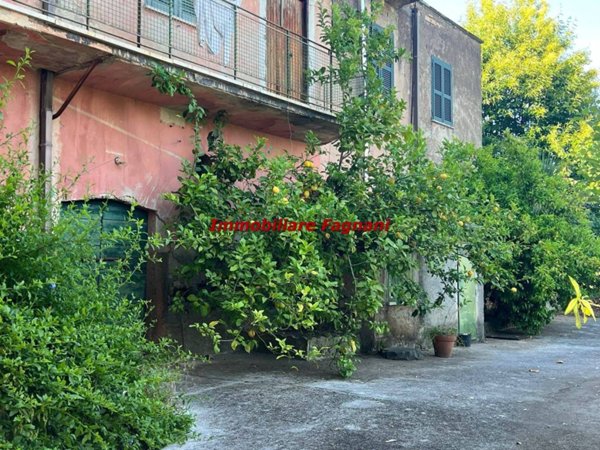 casa indipendente in vendita a Velletri