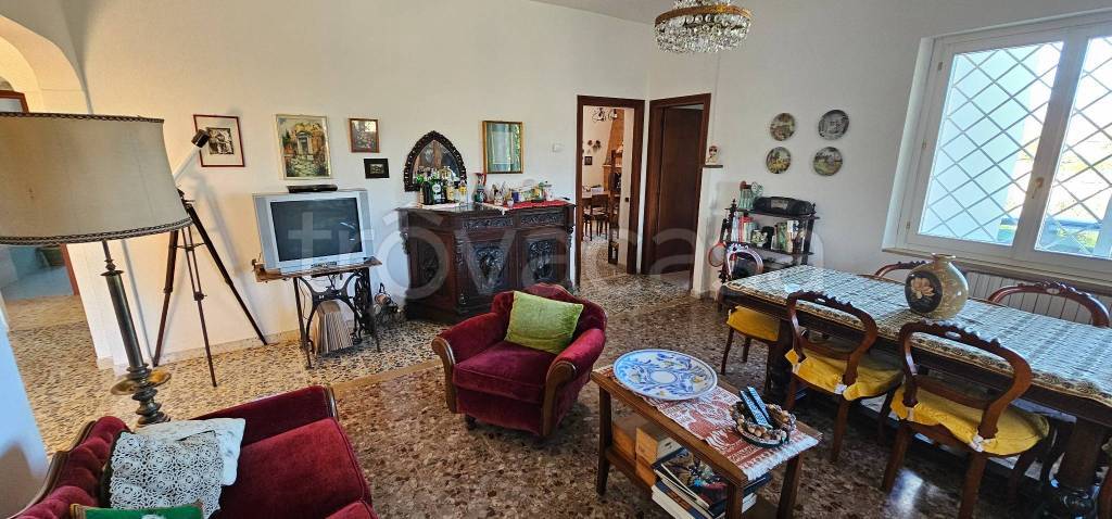 casa indipendente in vendita a Velletri