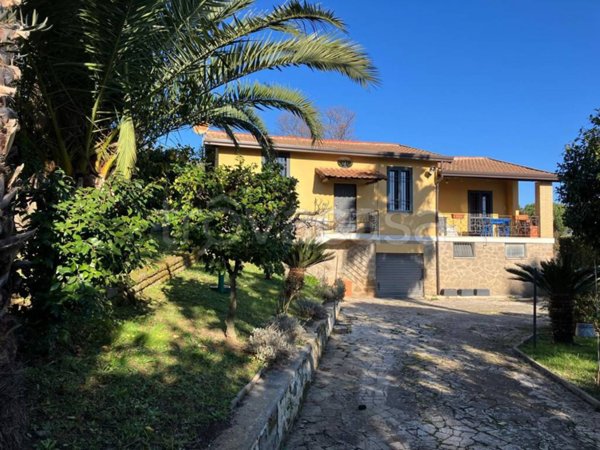 casa indipendente in vendita a Velletri