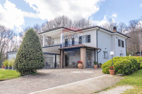 casa indipendente in vendita a Velletri