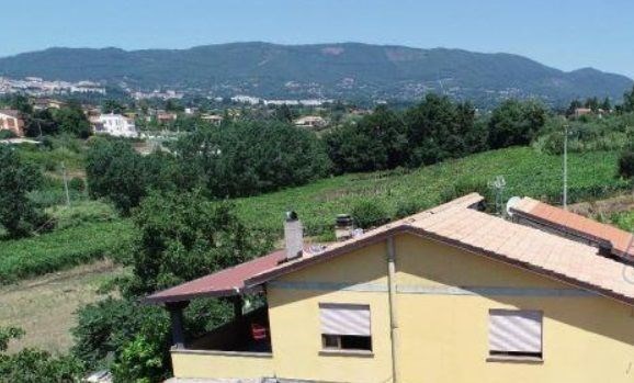 casa indipendente in vendita a Velletri