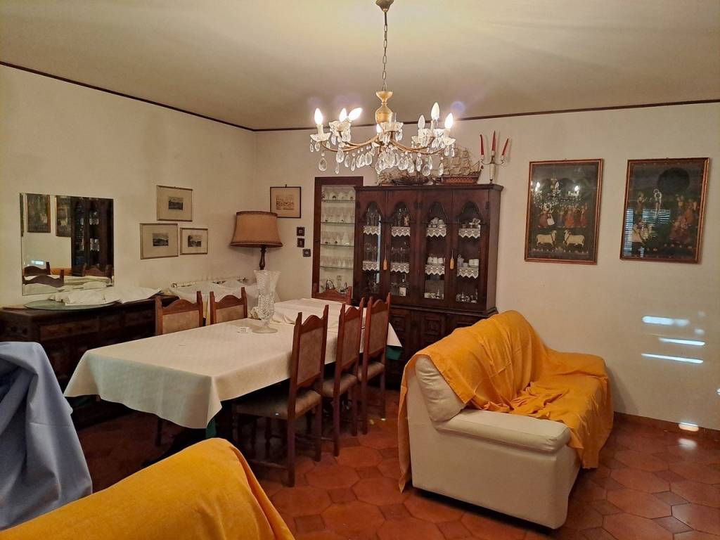 casa indipendente in vendita a Velletri