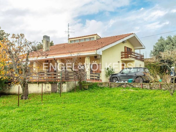 casa indipendente in vendita a Velletri