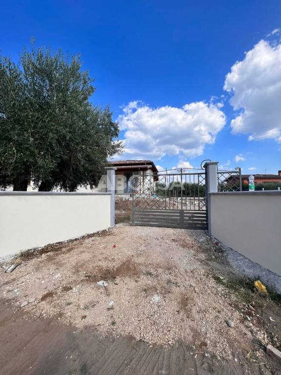 casa indipendente in vendita a Velletri