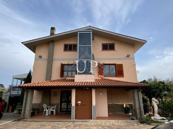 casa indipendente in vendita a Velletri