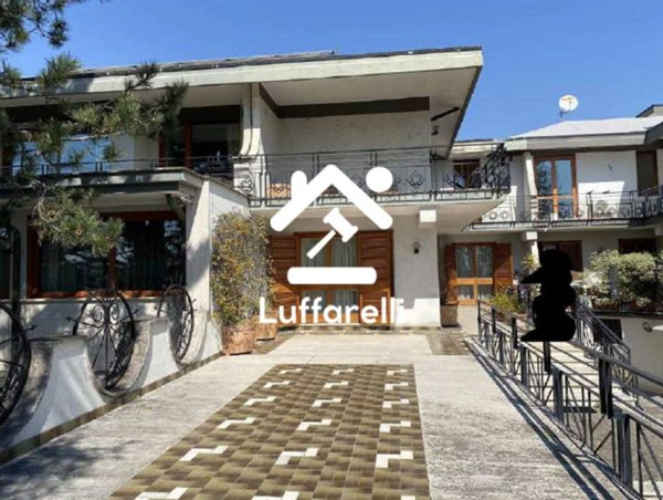 casa indipendente in vendita a Velletri