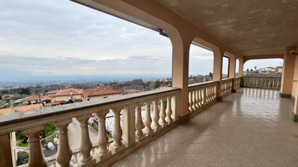 casa indipendente in vendita a Velletri
