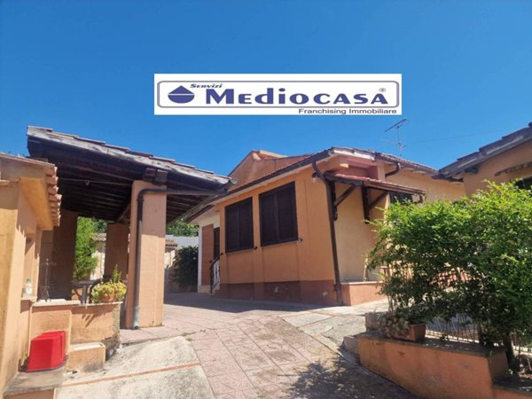 casa indipendente in vendita a Velletri