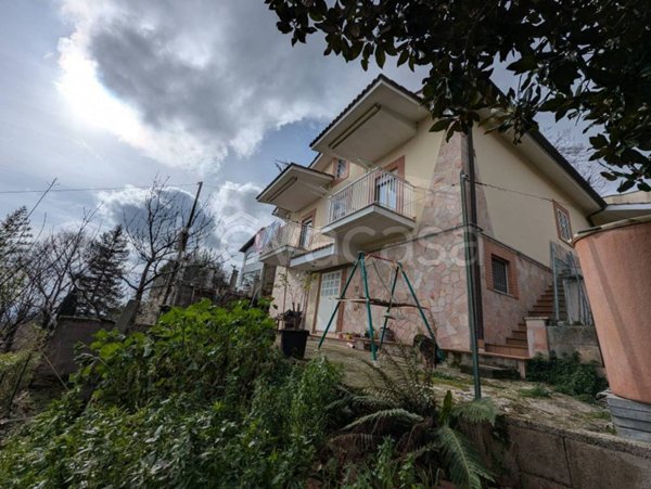 casa indipendente in vendita a Velletri