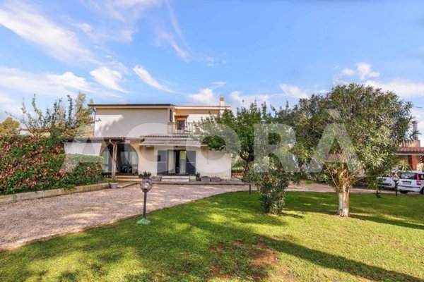 casa indipendente in vendita a Velletri