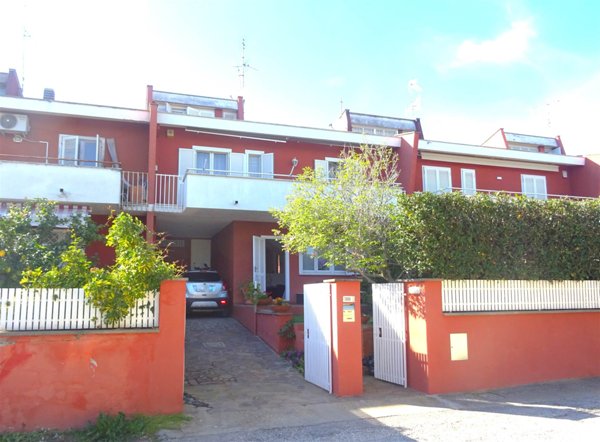 casa indipendente in vendita a Velletri