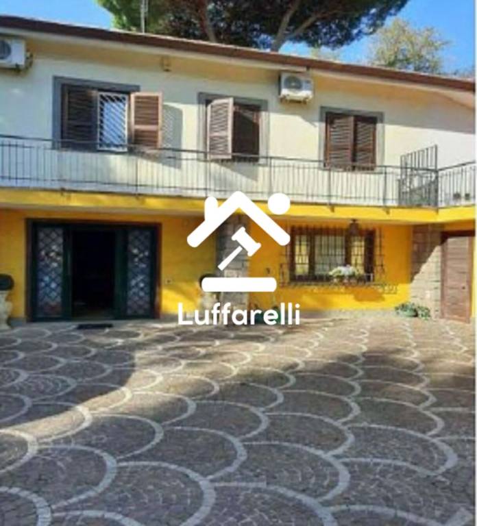 casa indipendente in vendita a Velletri
